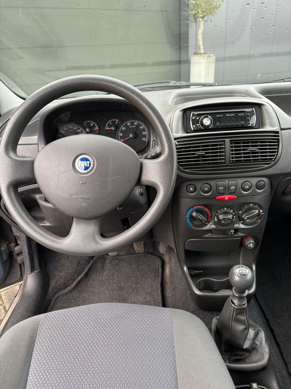 Fiat Punto 1.2 3DR 2004 Blauw | 97.614 KM NAP | NIEUWE APK!