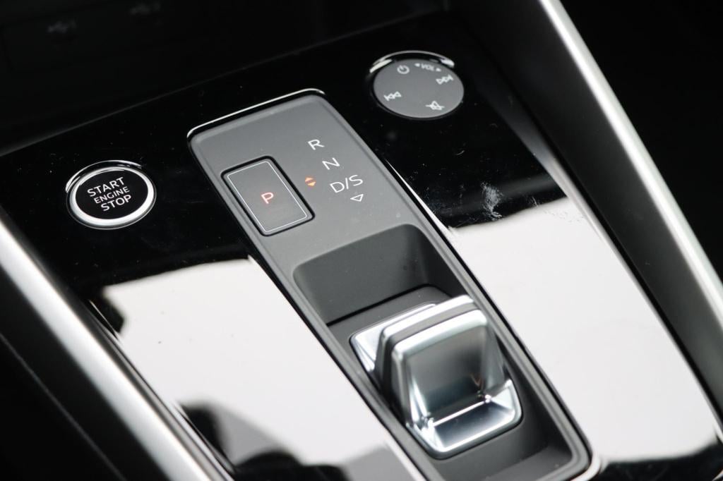 Audi A3 limousine 35 tfsi s-line edition 150pk s-tronic