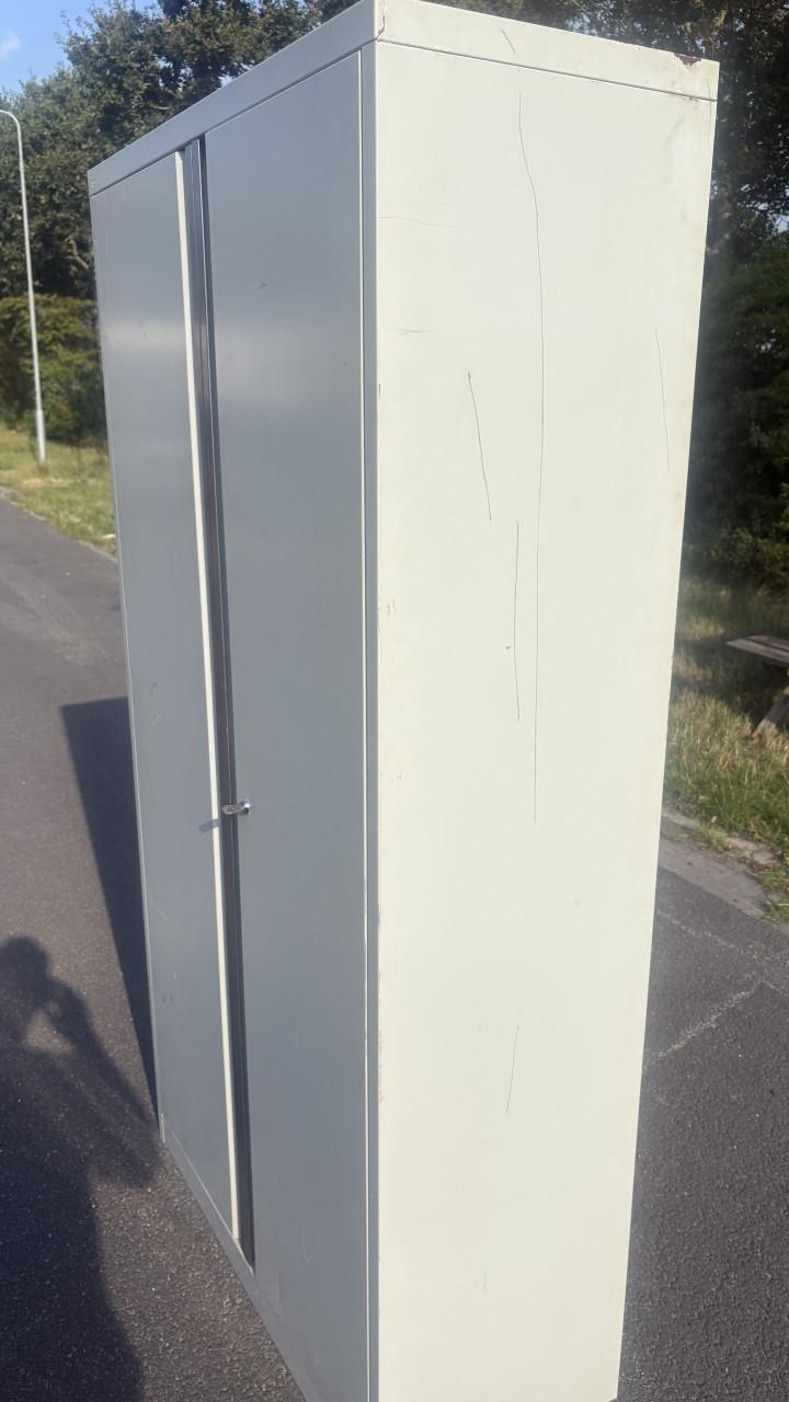 Stalen kast