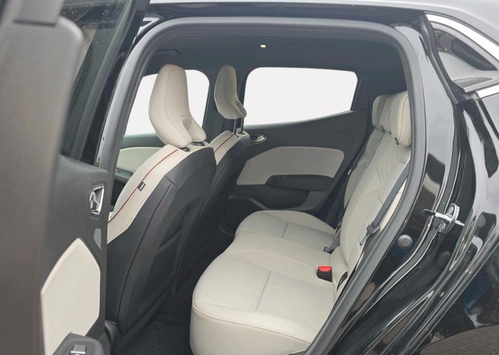 Renault Clio 1.6 e-tech hybrid 140 initiale paris