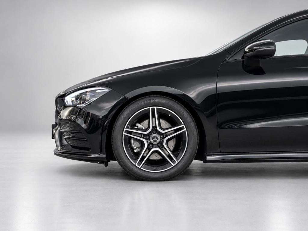 Mercedes-Benz Cla shooting brake 200 business solution amg