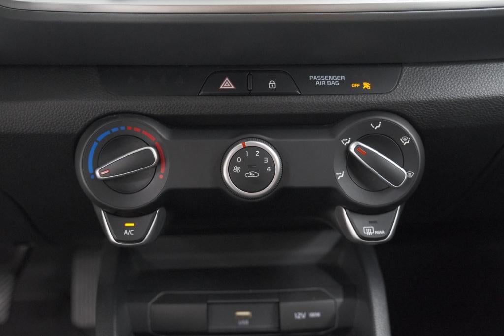Kia Stonic 1.0 t-gdi mhev dynamicline | camera | apple carplay | parkeersen