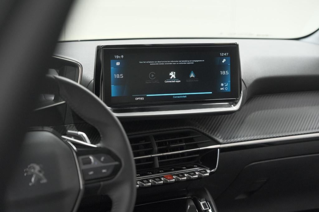 Peugeot 208 puretech 100 eat8 allure pack | camera | navigatie | apple carp