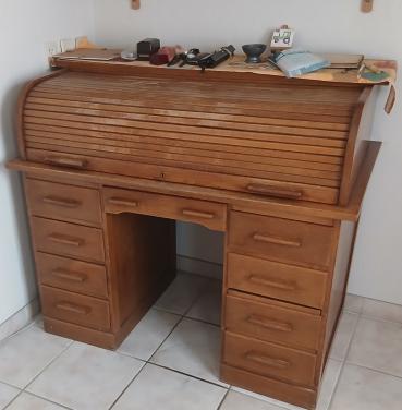 Ouderwets bureau