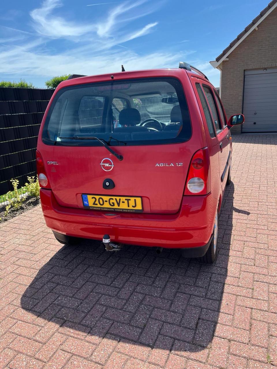 Auto opel agila