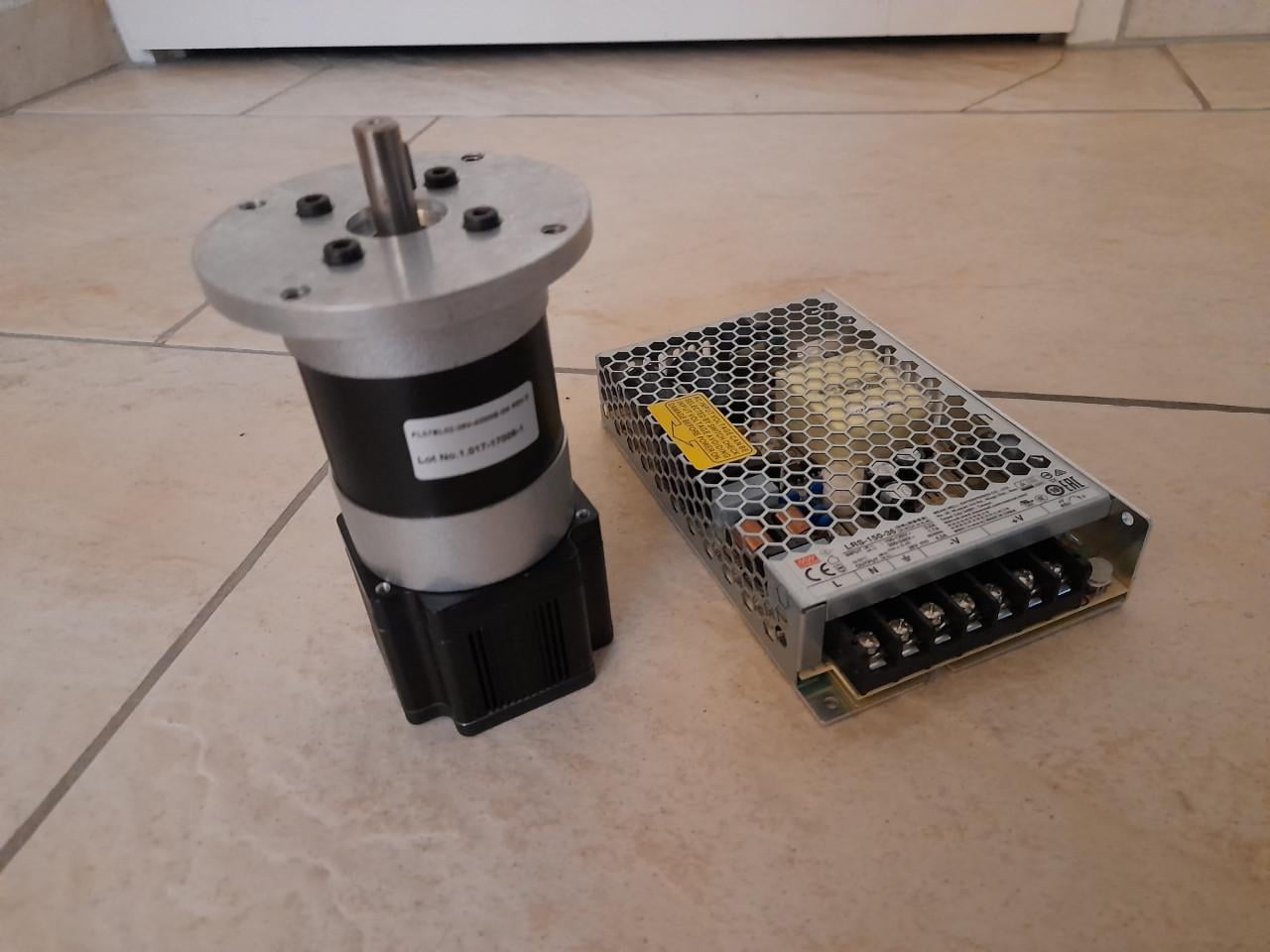 Servo met interne driver inclusief voeding  Type: FL57BL02-36V-4000IE-D9 Se