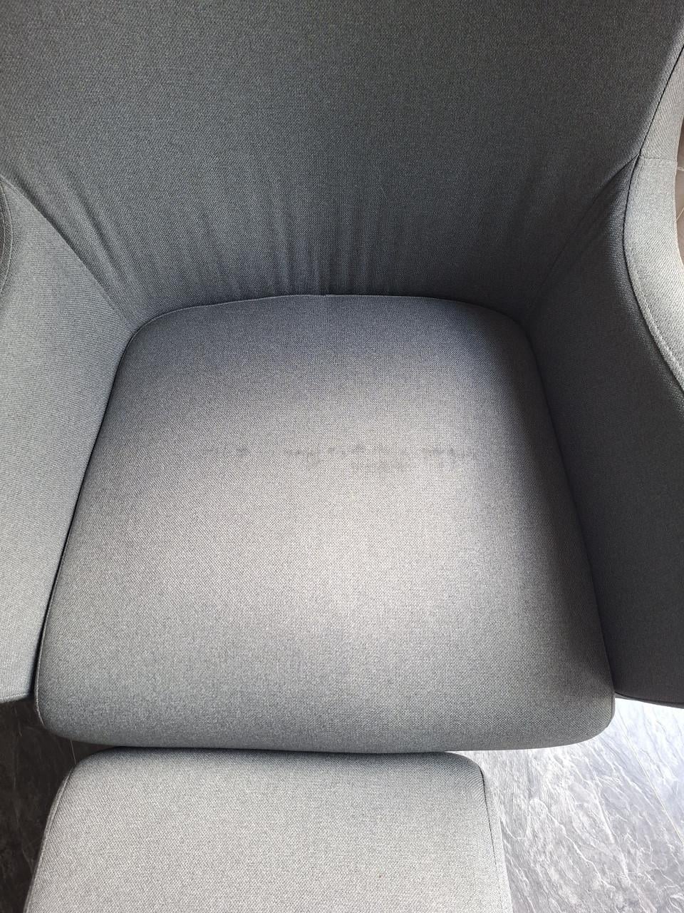 Draaifauteuil met voetenbank