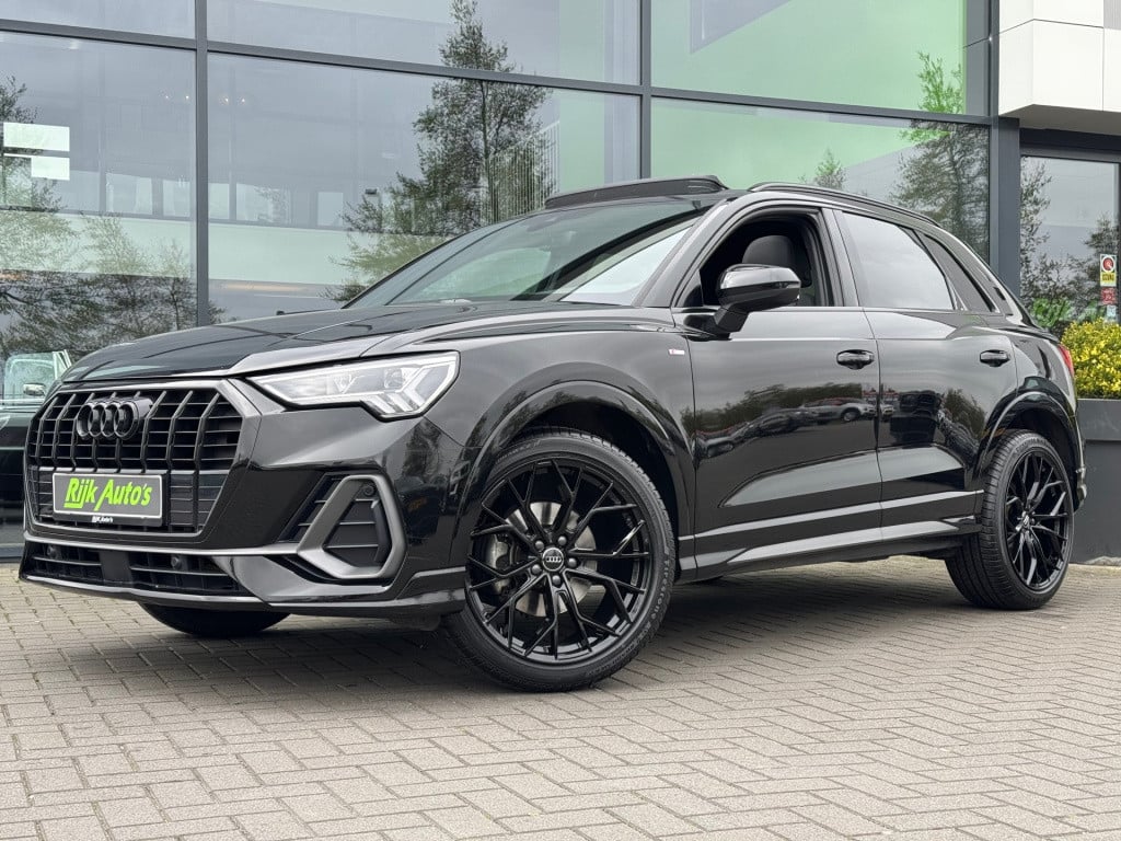 Audi Q3 35 tfsi 3x s-line * panoramadak * keyless * leer * camera