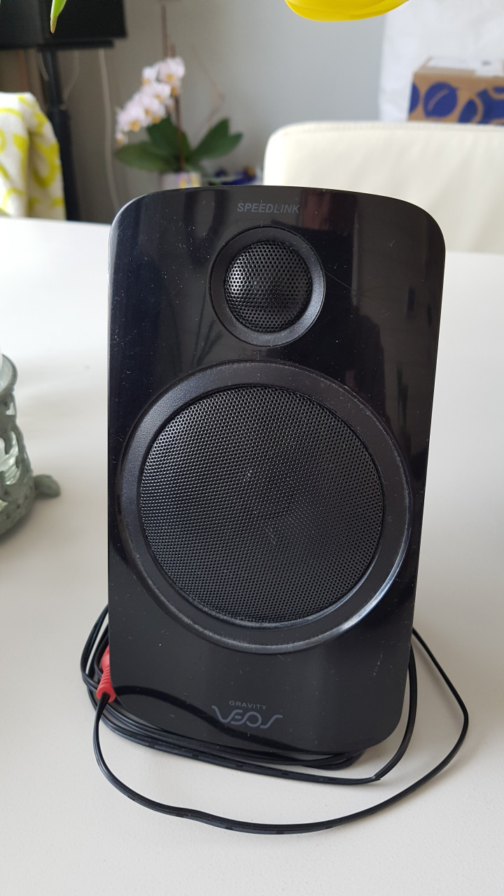 3-delige speaker/luidspreker  set  met subwoofer, in prima staat.