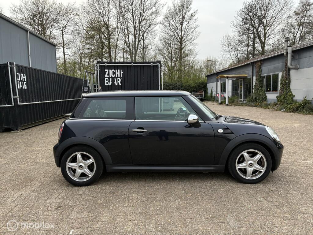 Mini 1.6 Cooper Chili Airco Navi kmst170.254 Nap BJ2008