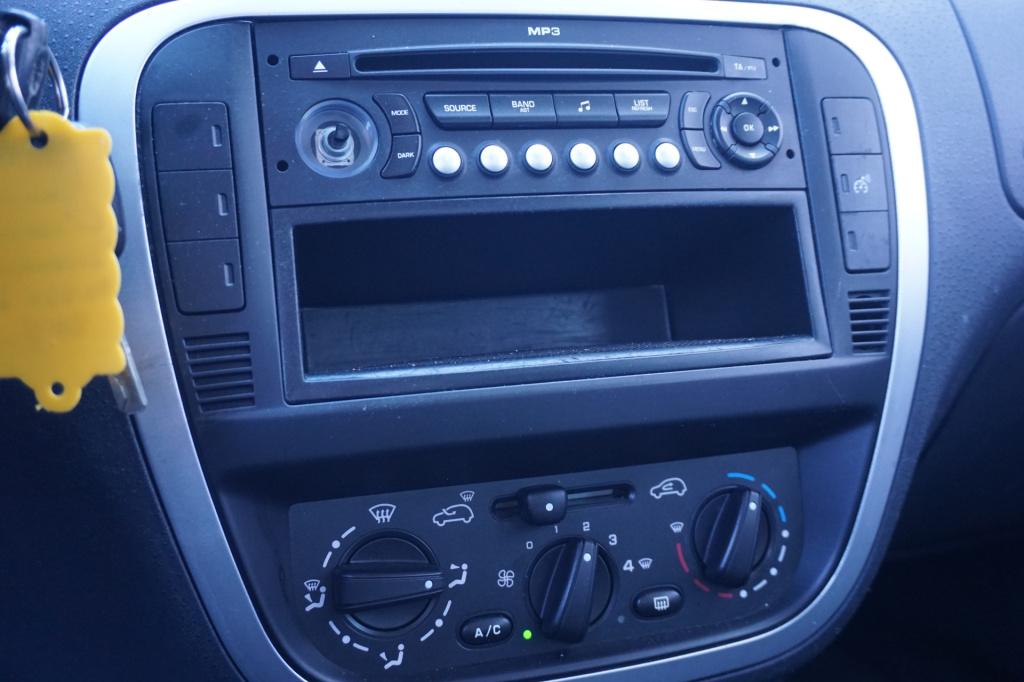 Citroen C3 1.4i ligne prestige airco / elektr. ramen / nap / riem 2024 /  a