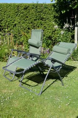 2 tuinstoelen