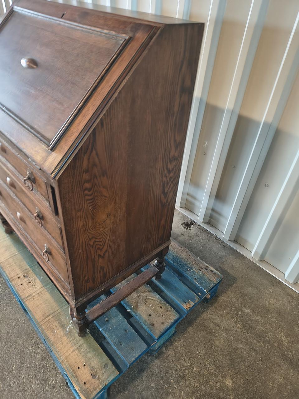 Secretaire