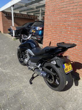 Motor Suzuki GS 250 Inazuma