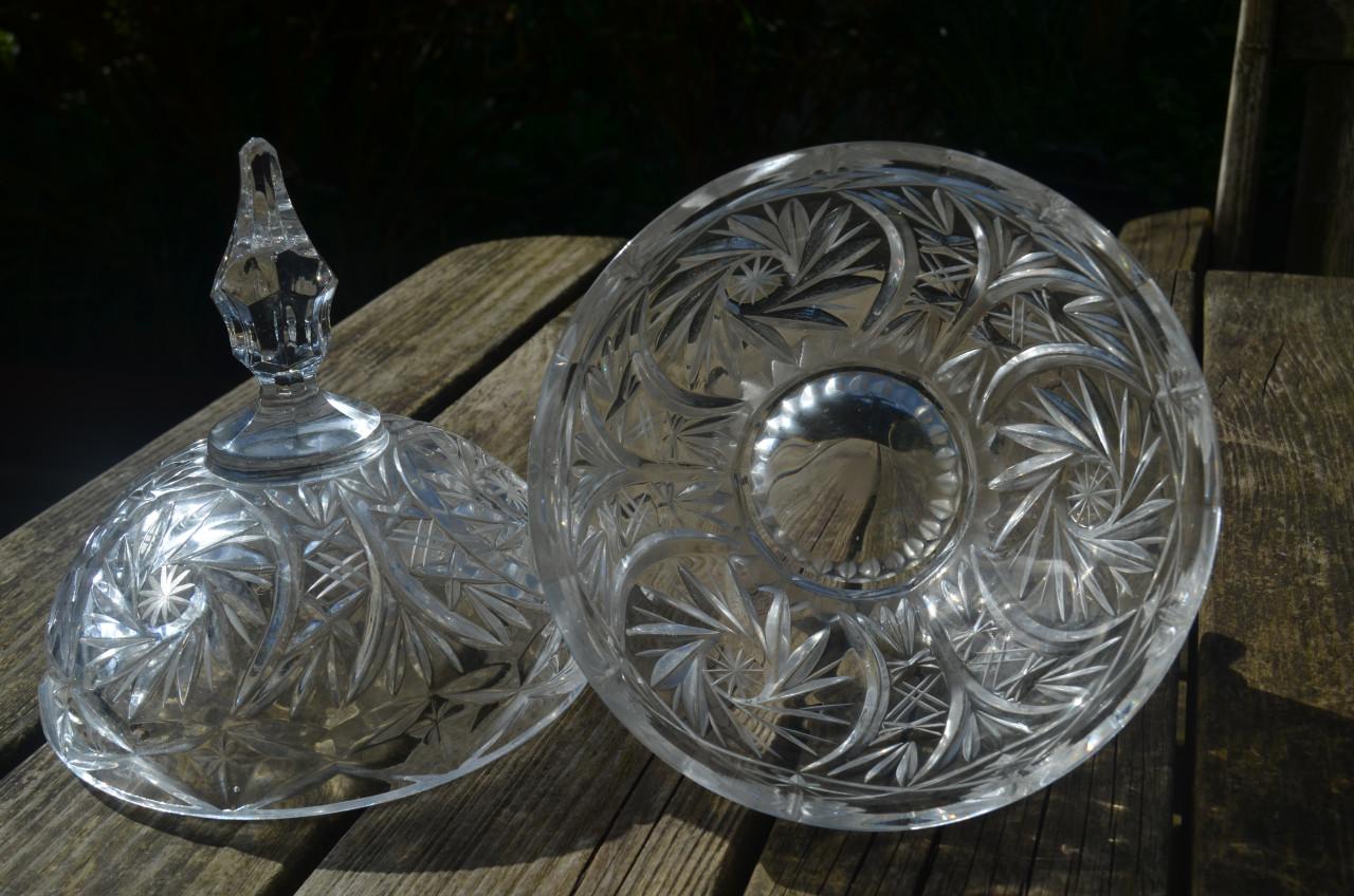 Kristallen bonbonnière in prima staat