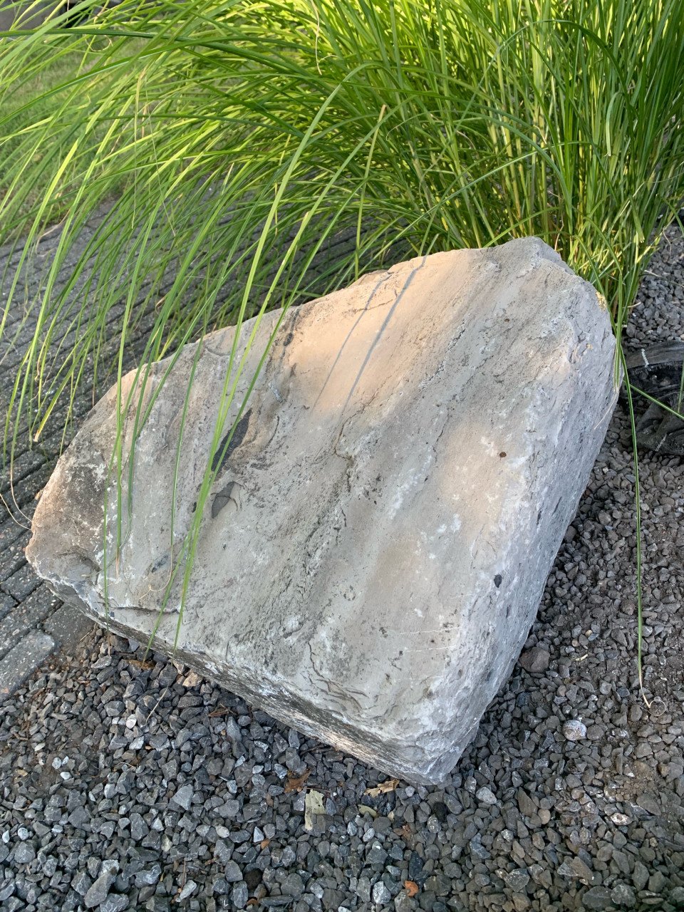 Grote Basalt zwerfkei 90 cm