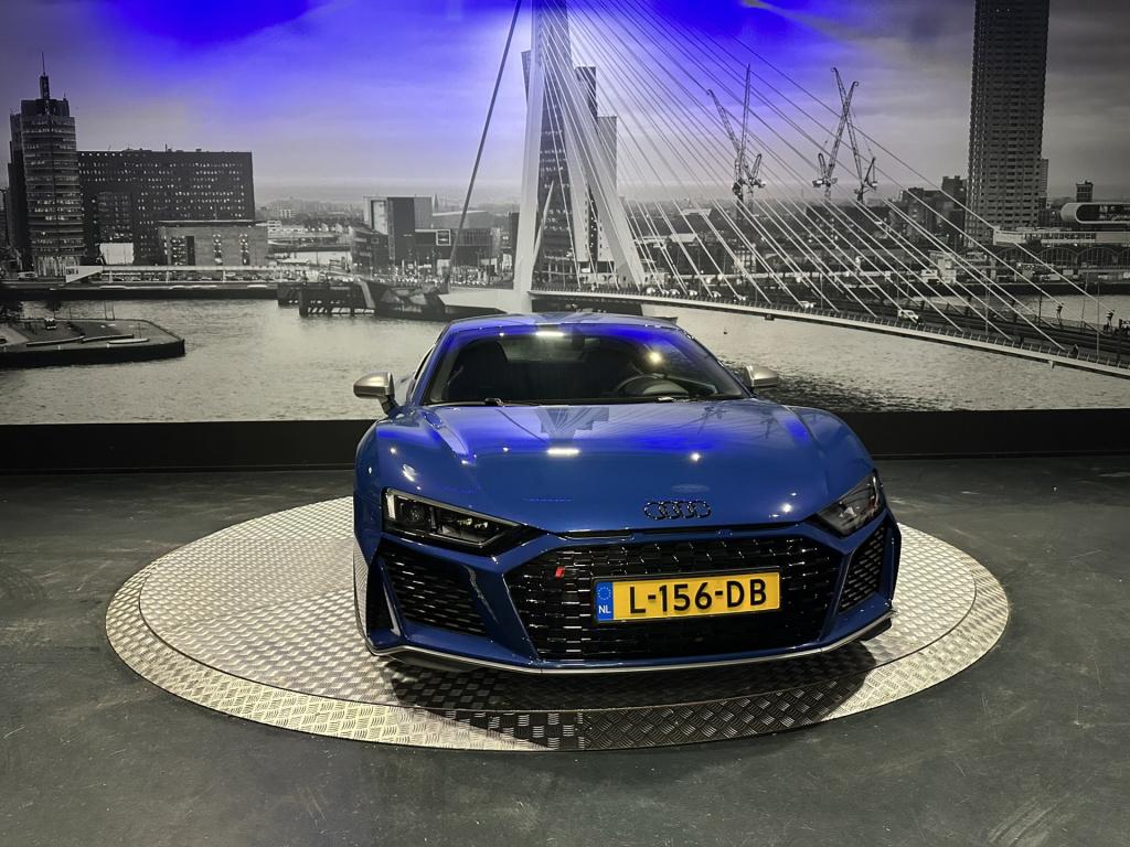 Audi R8 5.2 performance quattro 620pk *btw*b&o*keramisch*bucket seats*carbo