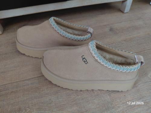 UGG Tasman Instappers- Sand Maat 39 NIEUW!