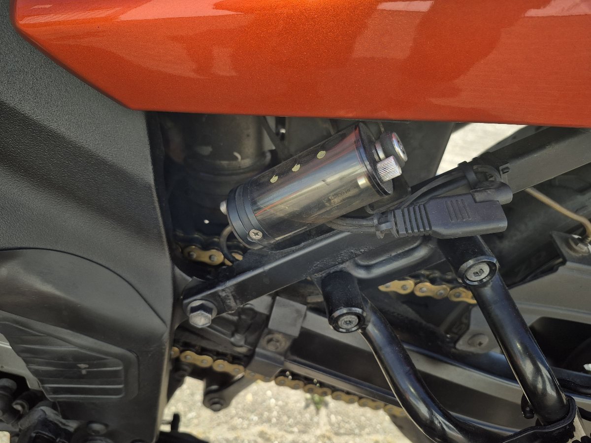 Suzuki VStrom DL650 abs uit 2011 met veel extra's