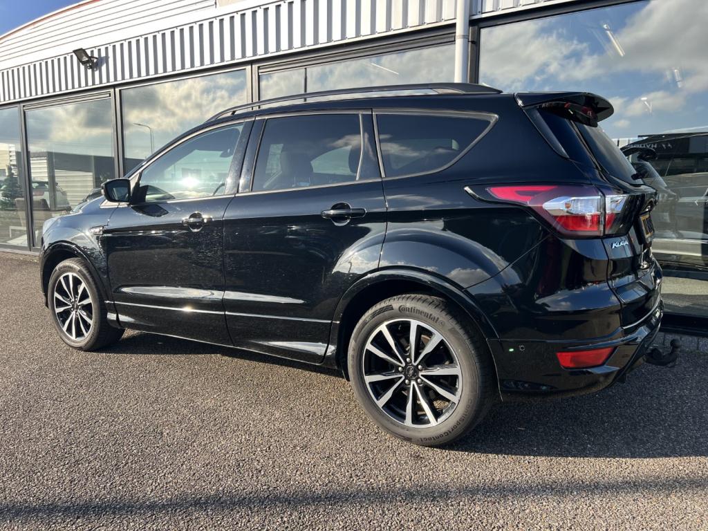 Ford Kuga 1.5 ecoboost 150pk 2wd st line , trekhaak , winterpack