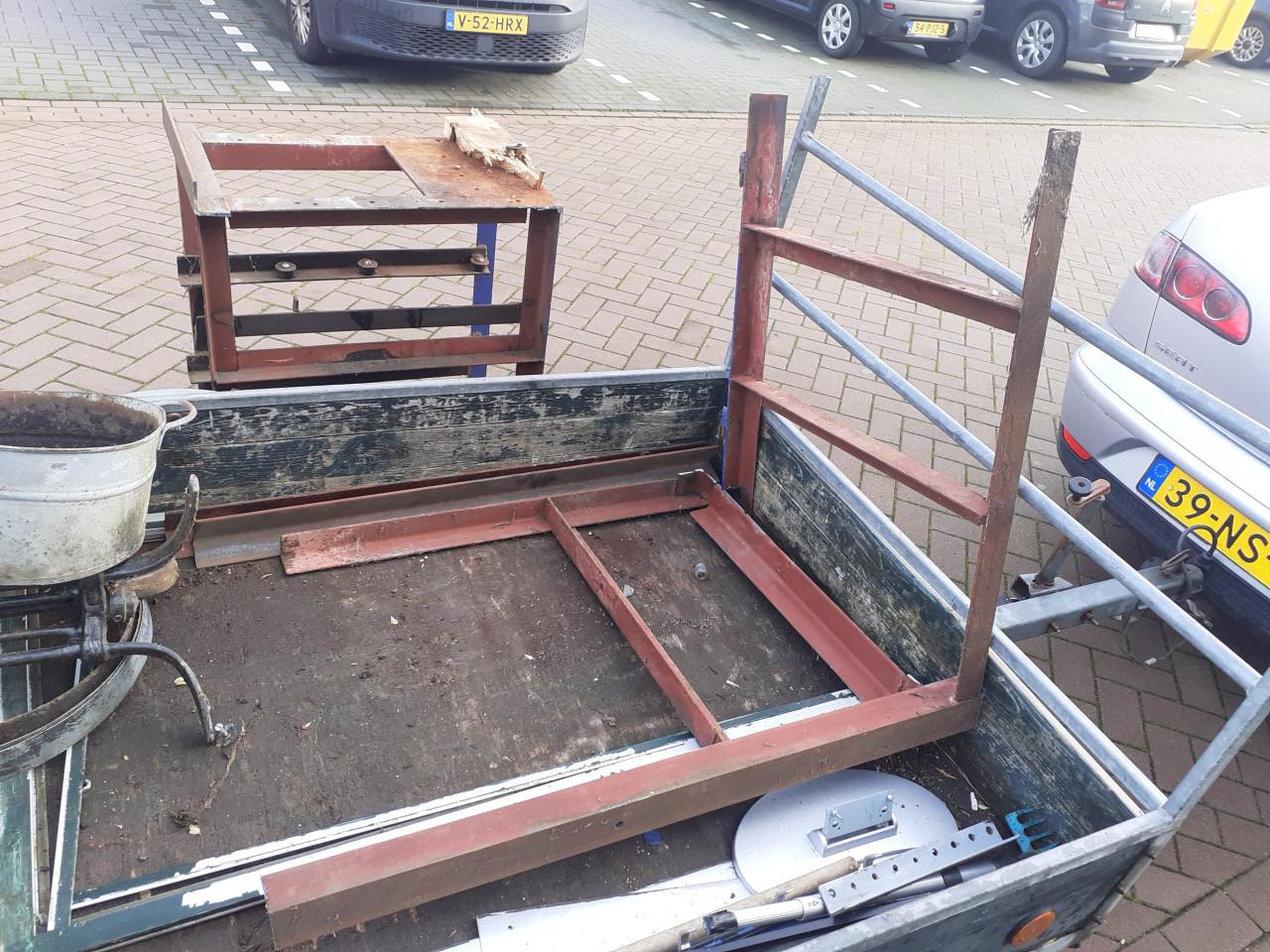 Werkbank grote zware hoekstaal  *** Laden gelagerd ***