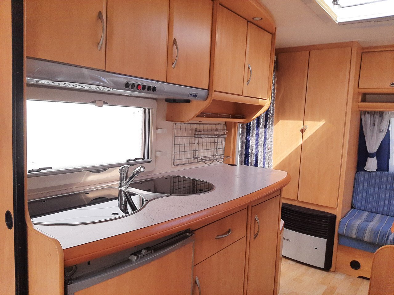 Caravan Hobby 440 de luxe easy bouwjaar 2004
