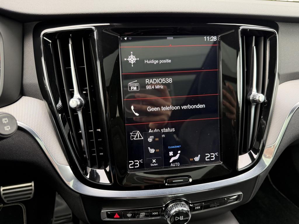 Volvo V60 t6 340pk recharge r-design| panodak| b&w sound| adap.cruise| tre