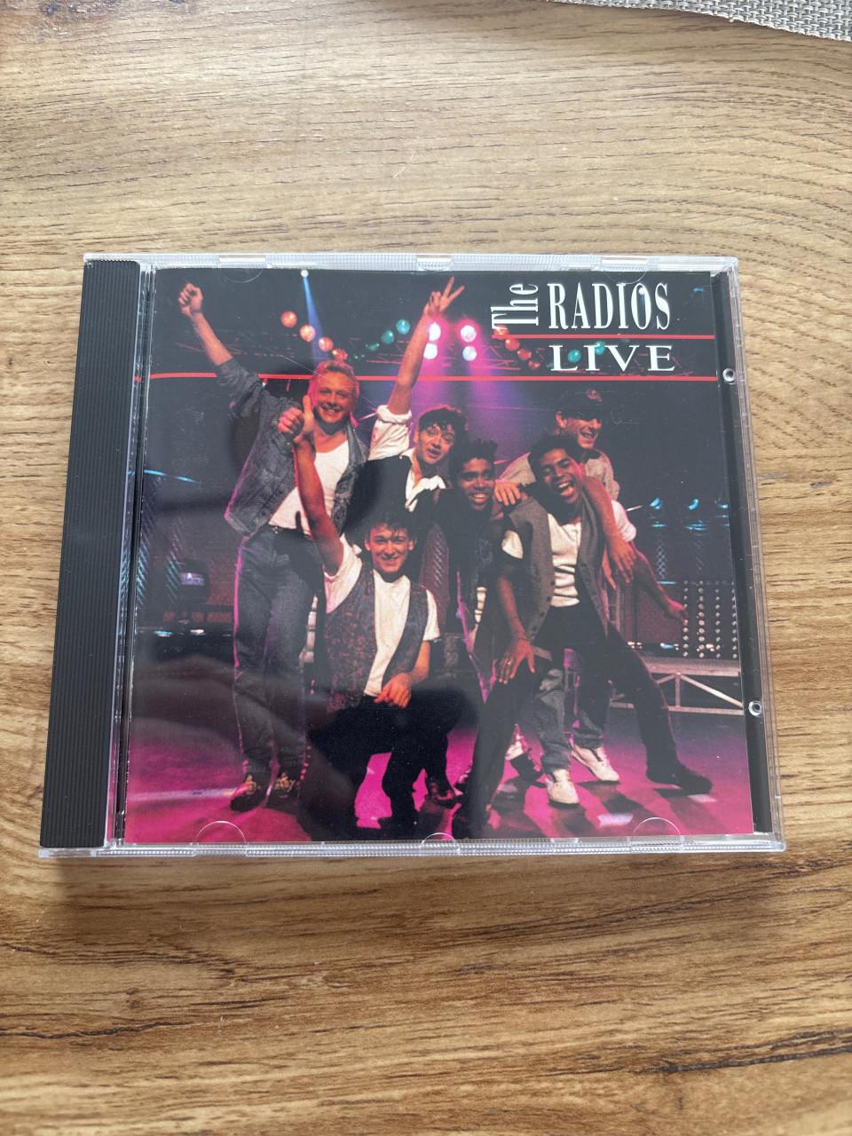 The Radios - Live