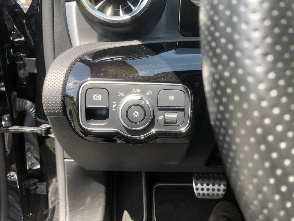 Mercedes-Benz A-Klasse 250 e business solution amg limited