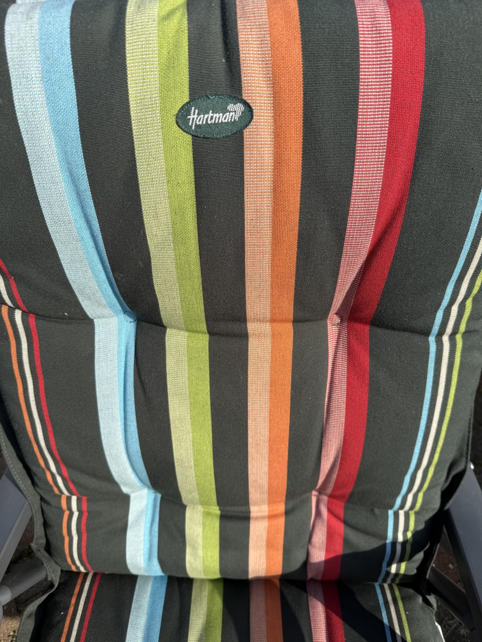 Tuinset, 4 verstelb Stoel Hartman. 4 kussens Hartman, poef en voetenbank.