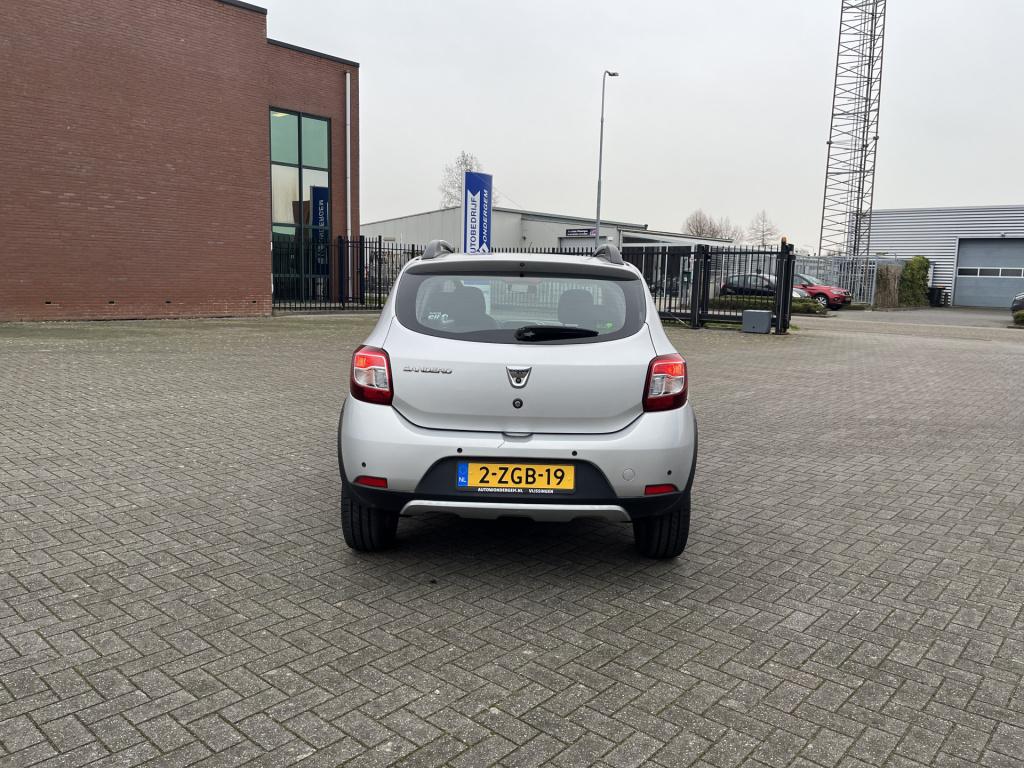 Dacia Sandero Stepway 0.9 tce lauréate 40 dkm