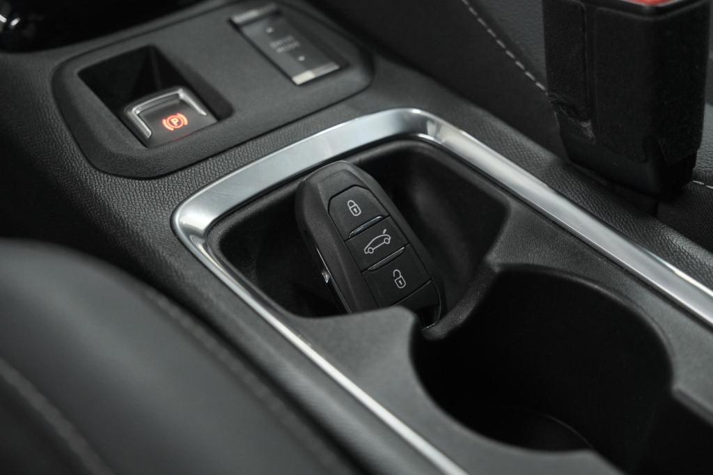 Opel Corsa 130 eat8 gs line | camera | navigatie | apple carplay | parkeers
