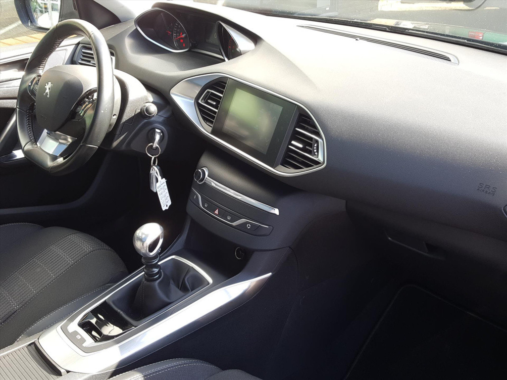 Peugeot 308 1.2 puretech 130pk s&s allure navigatie | cruise & climate cont