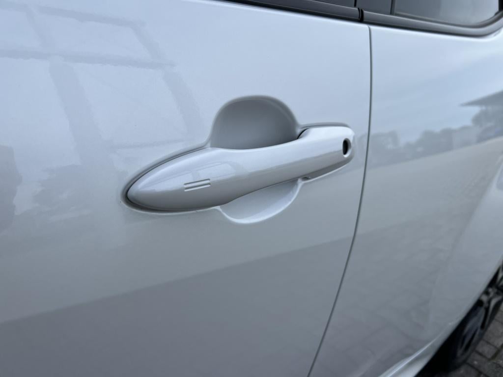 Toyota Yaris 1.5 hyb. executive