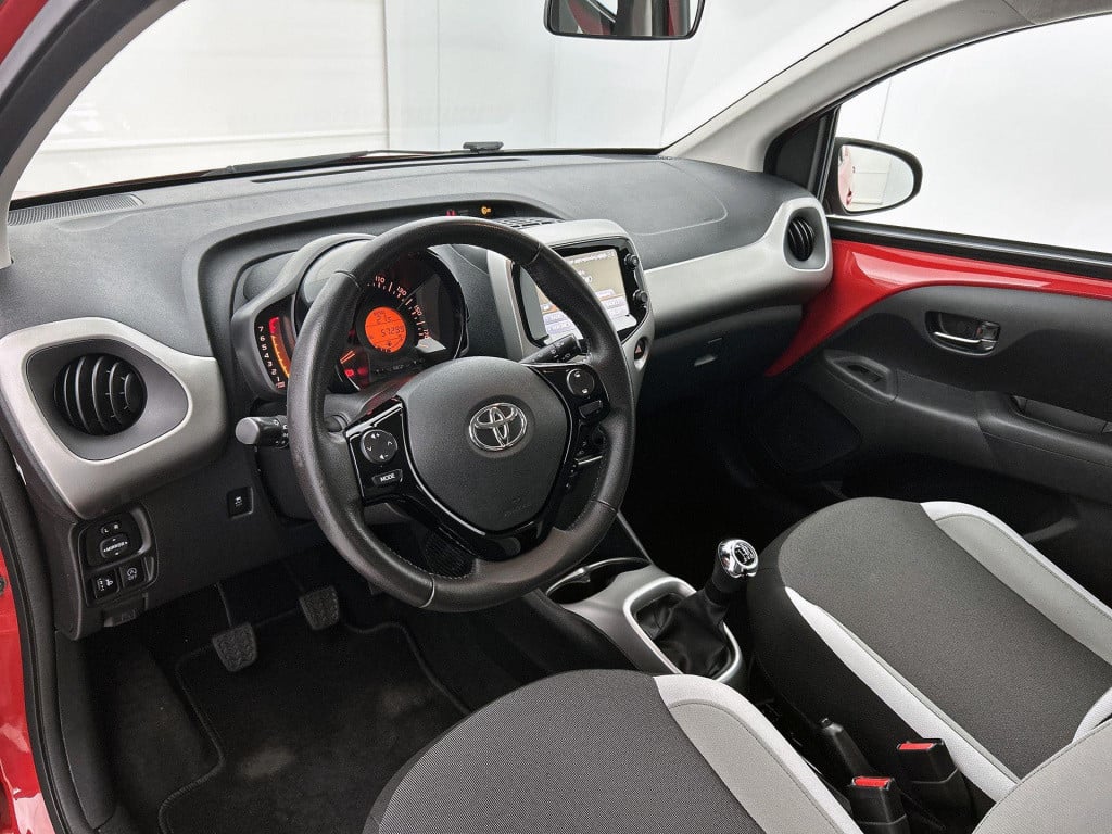 Toyota Aygo 1.0 vvt-i x-play | camera | bluetooth | airco