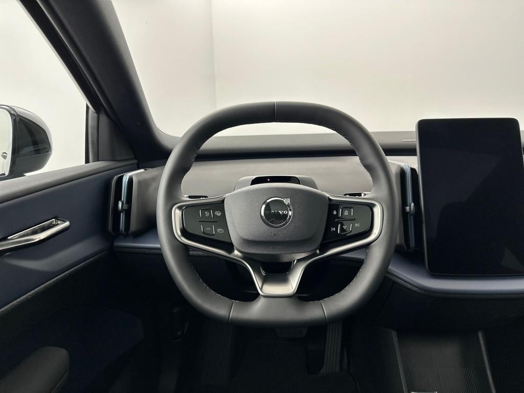 Volvo Ex30 p5 long range ultra black edition