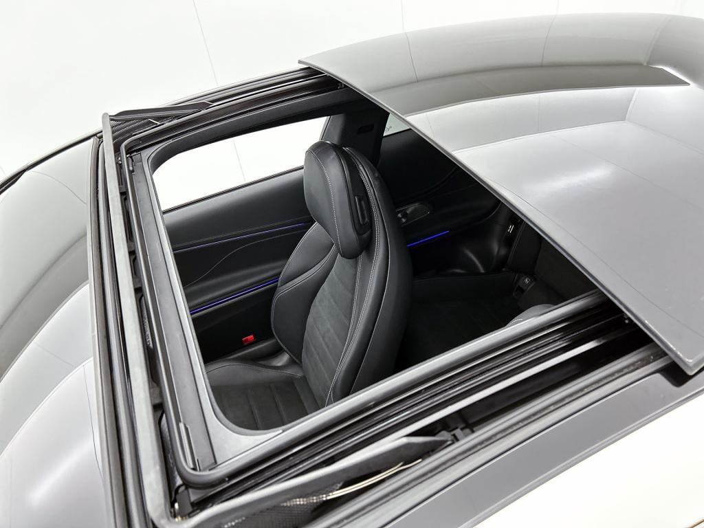 Mercedes-Benz Cle coupé 300 e amg plug-in hybride trekhaak | digital licht 