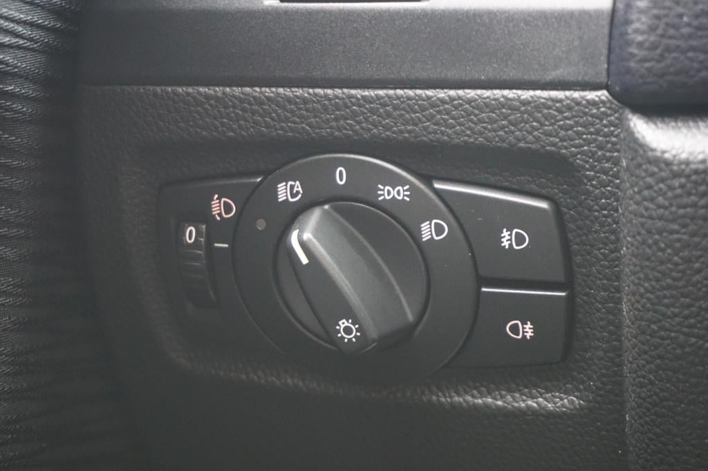 BMW 1 Serie 116i airco / elektr. ramen / parkeers. / lm velgen / apk t/m 09
