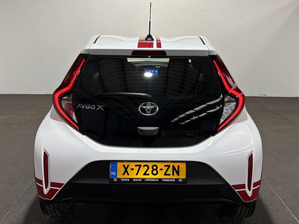 Toyota Aygo x 1.0 vvt-i mt play | camera | apple carplay |
