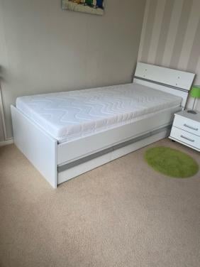 Zgan eenpersoons bed compleet