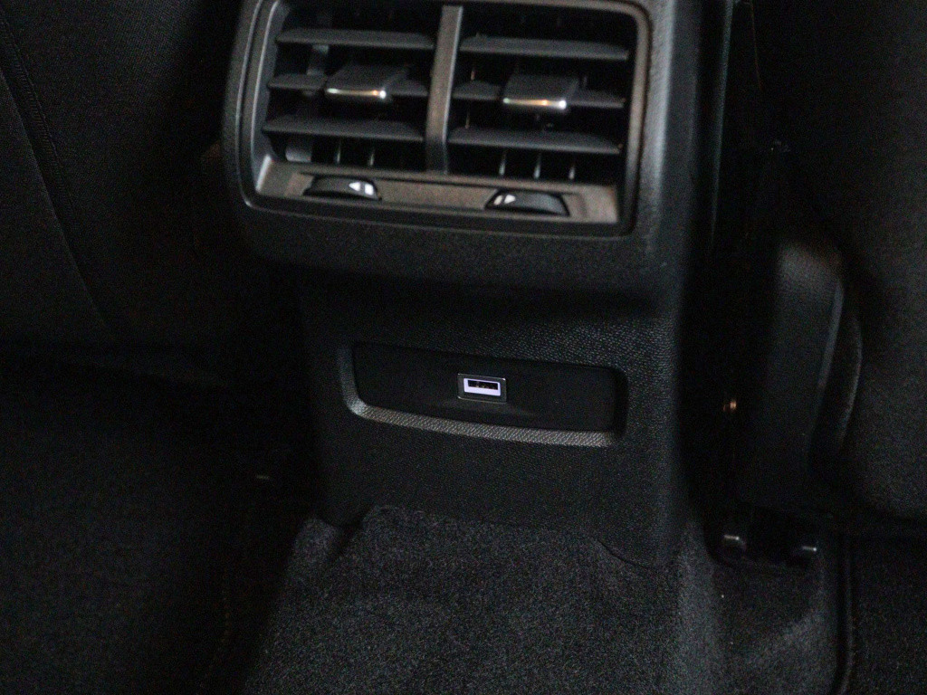 Citroen C4 hybrid 136 pk automaat max | private lease 36 mnd 10.000 p.j. €4