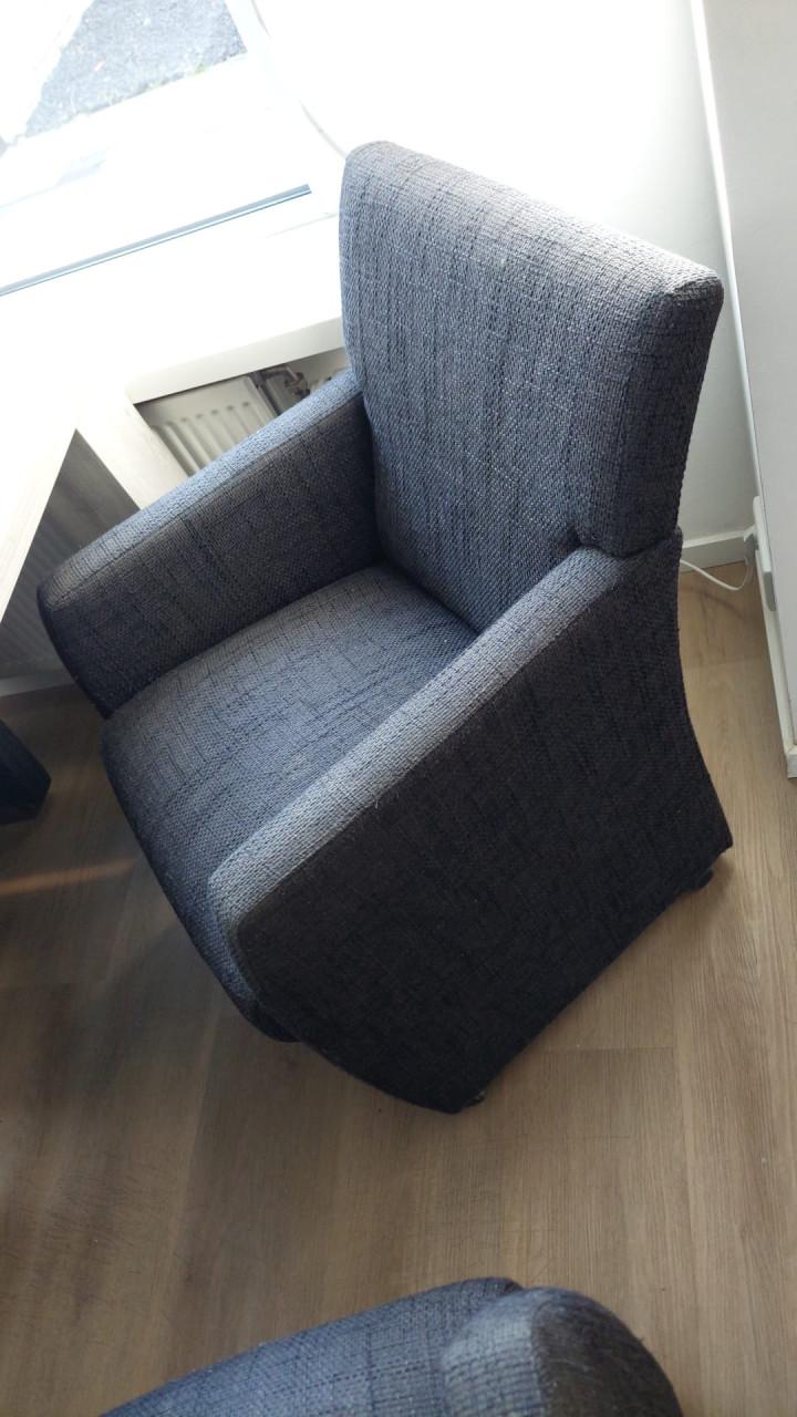 Eettafel beuken & 4 stoelen op wieltjes antraciet weg is pech!