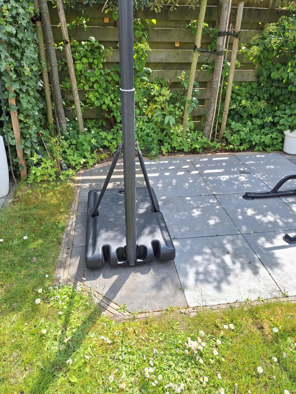 Basketbal paal 1 jaar oud
