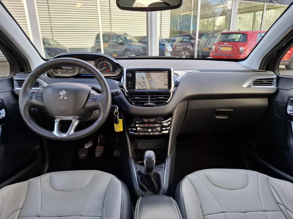 Peugeot 208 1.4 vti 95 griffe 5-drs navi/leer/clima