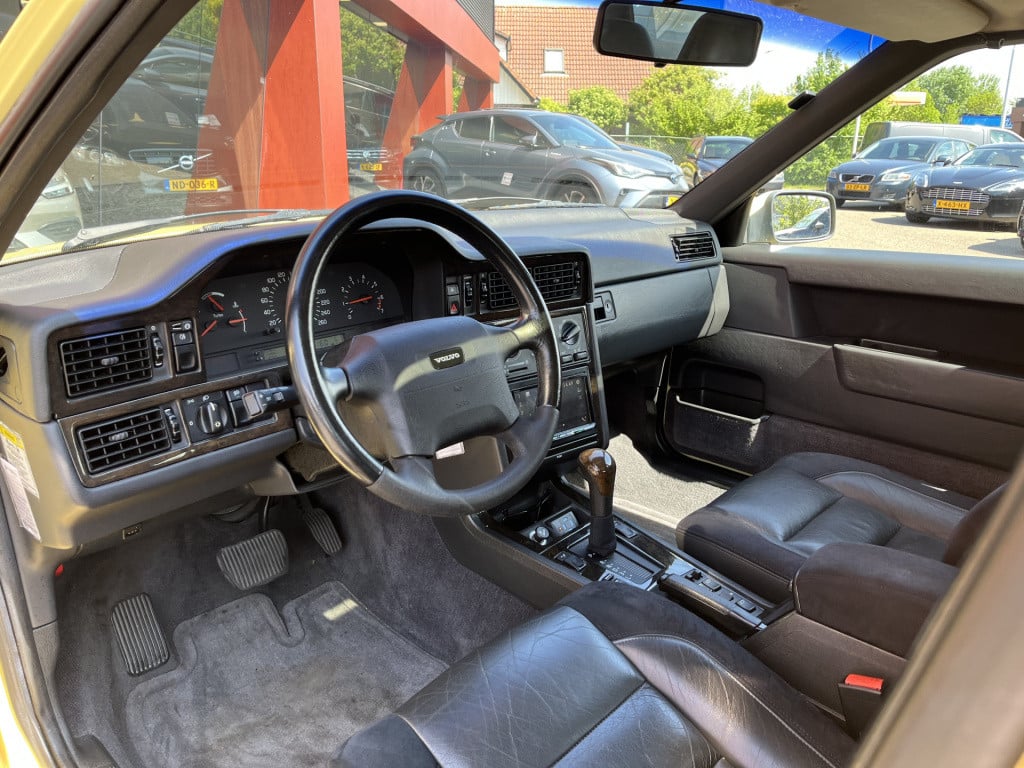 Volvo 850 2.3 t-5r automaat estate | cream yellow | bijzonder netjes en ori