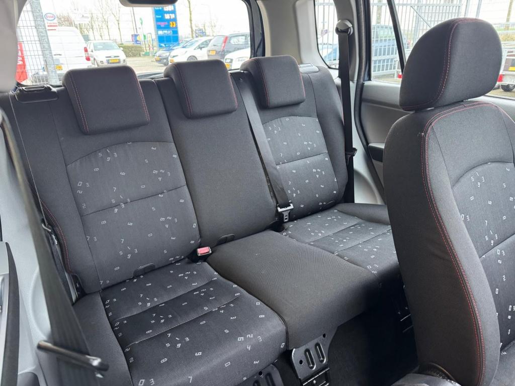 Mazda 2 1.4 exclusive | 89.462 km! | trekhaak | airco