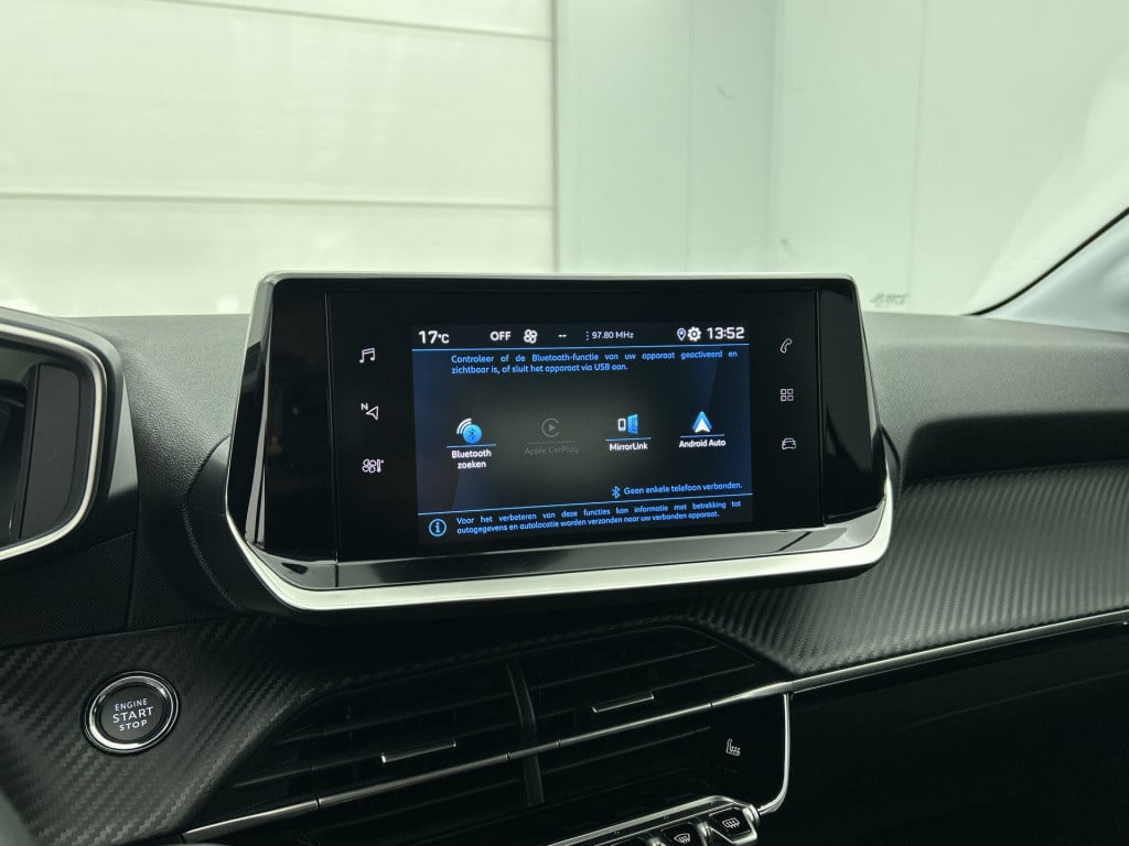 Peugeot 208 100 pk allure pack | rijklaar | camera achter | keyless | 3d co