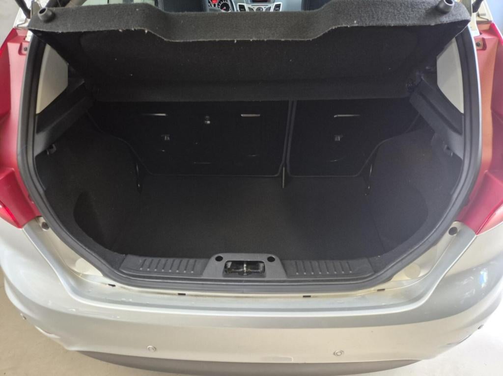 Ford Fiesta 1.4 titanium / automaat / origineel nl