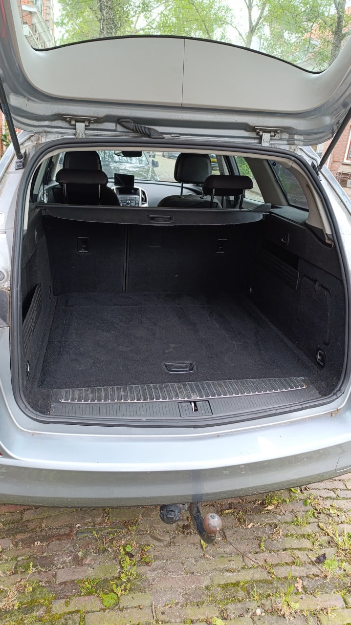 Nette, goed onderhouden Opel Astra station wagon