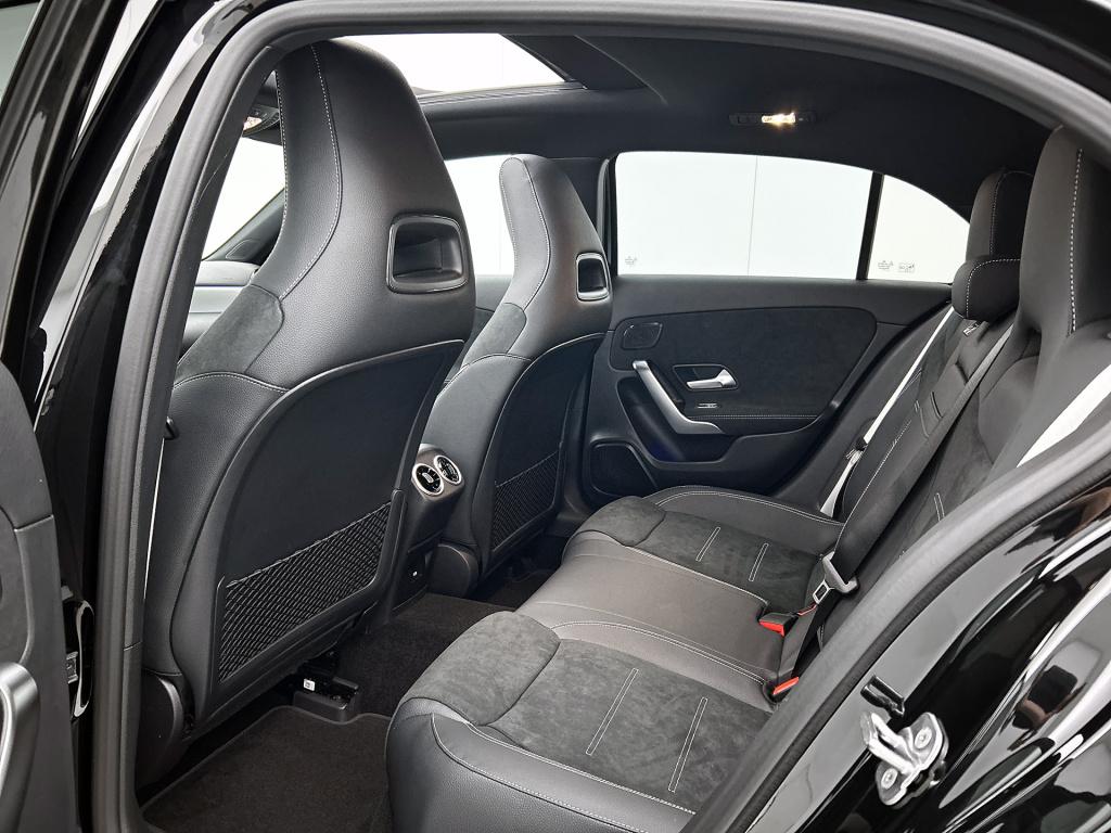 Mercedes-Benz A-Klasse 250 e business solution amg | amg line plus pakket |